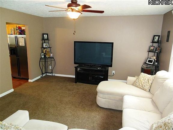 3rd image of 7515 Pinehurst Dr
