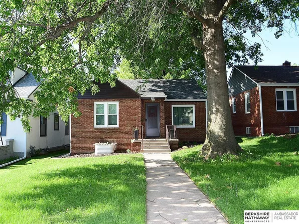 3043 Arcadia Ave, Omaha, NE 68111