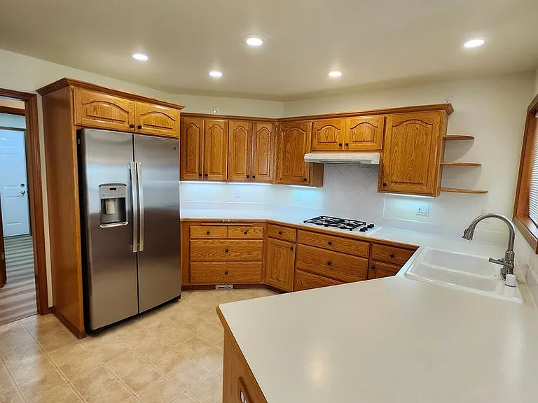 106 Prestwick Ln — Photo 30