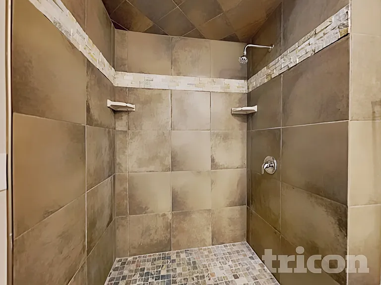 4201 Broadstairs Dr — Photo 9
