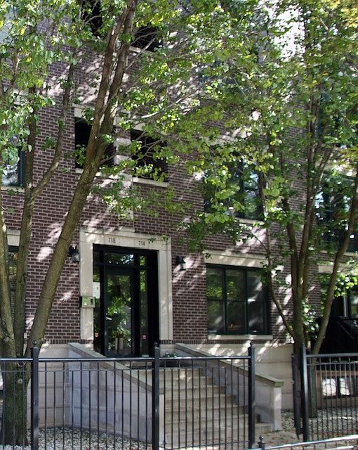 1st image of 718 W Melrose St #4