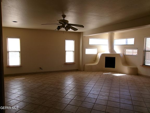 2nd image of 3933 Emory Rd
