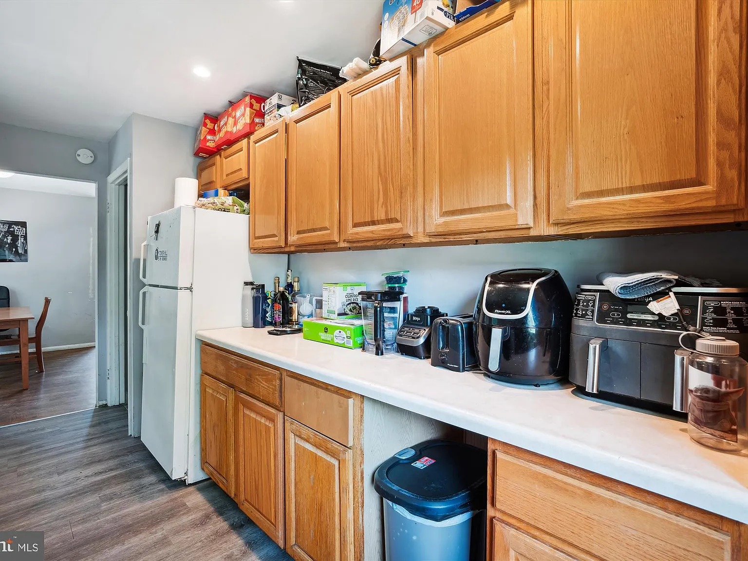 6 bed, 2.5 bath, 1050 sqft, $6,000 — Photo 4