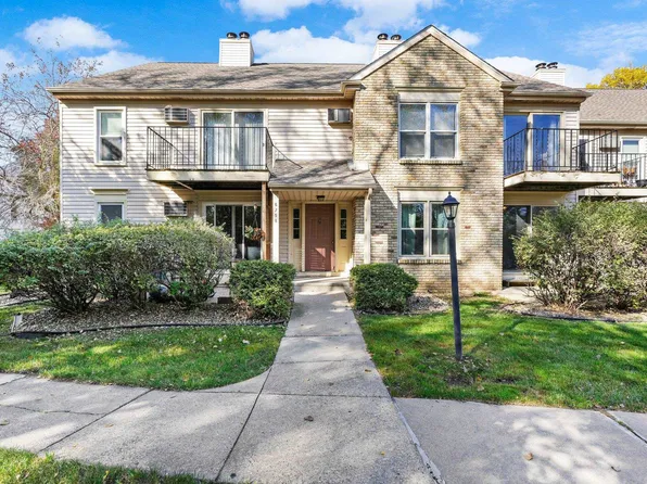 6758 Park Ridge Dr APT B, Madison, WI 53719