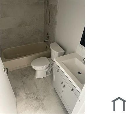 5th image of 1524 Meadows Cir W #1524