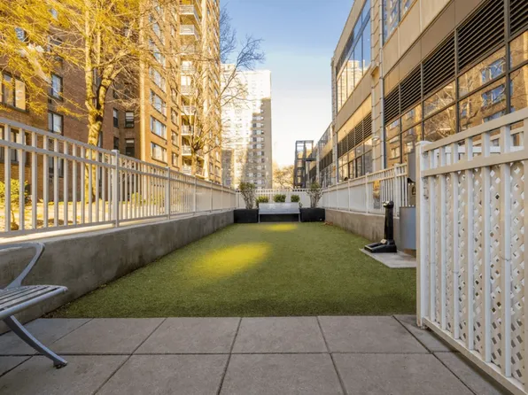 792 Columbus Avenue image 3 of 4