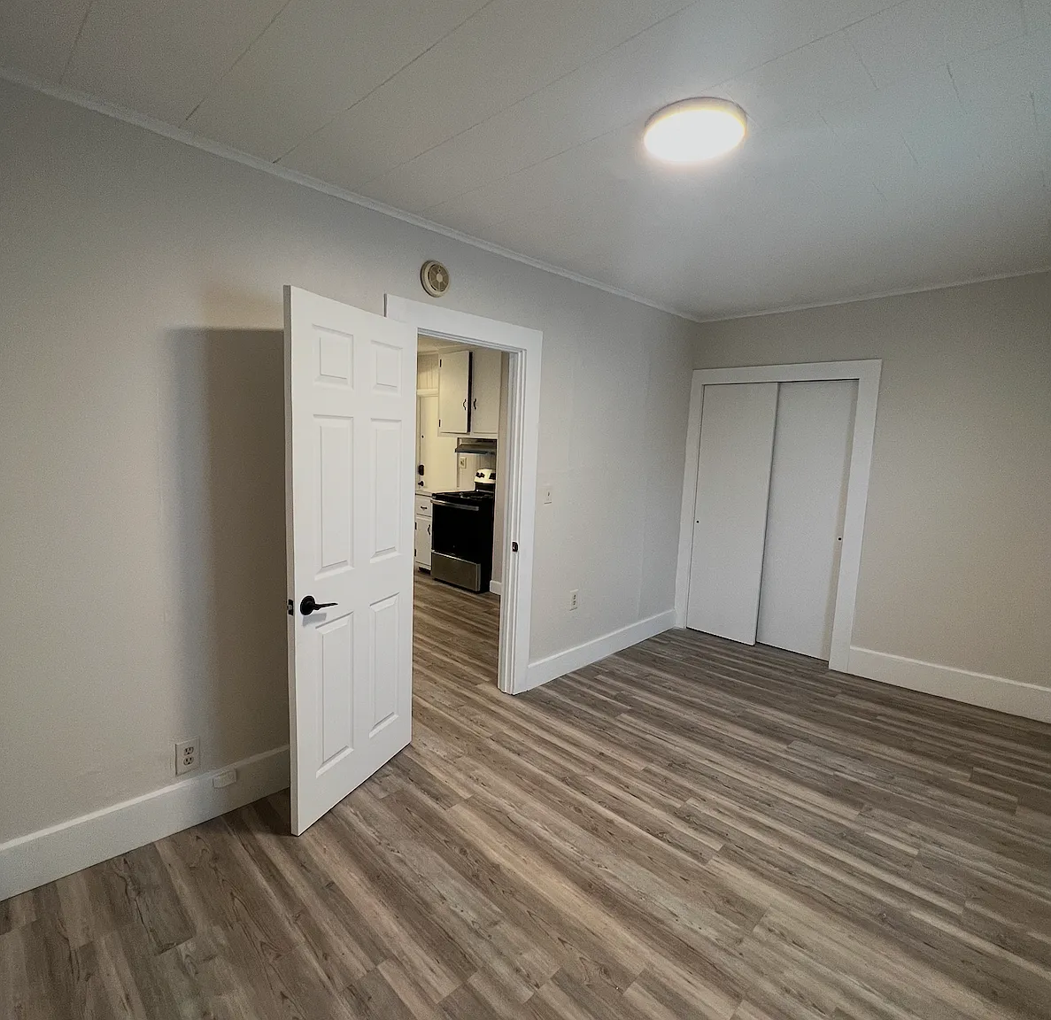 2 bed, 965 sqft, $1,900 — Photo 4