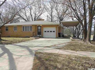 2901 SW Wayne Ave, Topeka, KS 66611