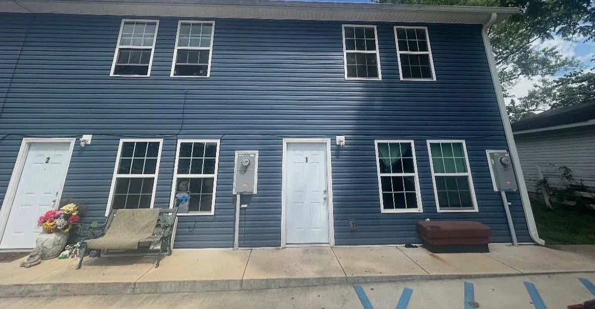 3 bed, 1150 sqft, $1,100 — Photo 2