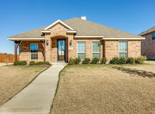 223 Sandy Way, Red Oak, TX 75154