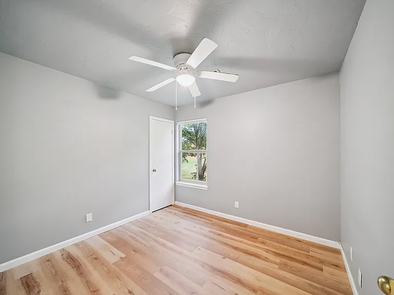 1615 N Briarwood St — Photo 11