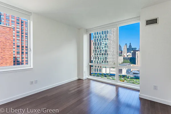 Rented by Bold New York | media 5