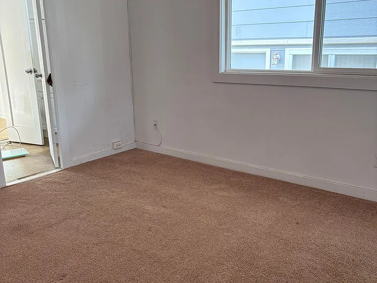 317 Kapulei St — Photo 6