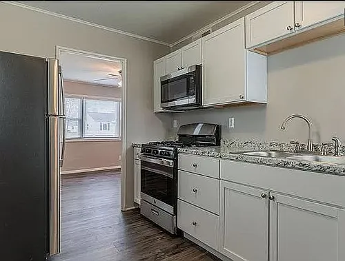 1307 Laurel Dr Photo 1