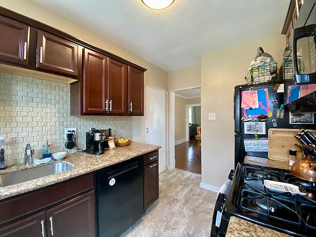 302 Bailey Ave #1 — Photo 8