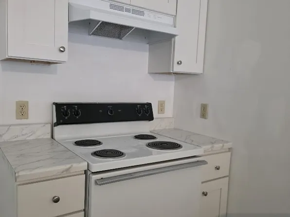 2808 Uwharrie Rd APT G, High Pt, NC 27263