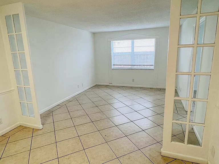 510 24th Ave N #401 — Photo 8