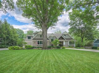 9001 Lee Blvd, Leawood, KS 66206
