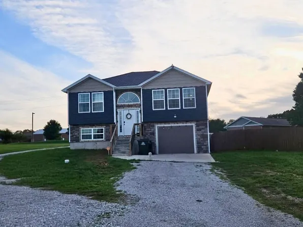 1129 S Ward Street, Stockton, MO 65785