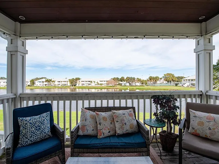 237 Seahorse Dr SE #H — Photo 21