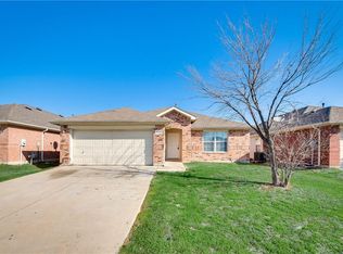 1028 Stonebrook Dr, Grand Prairie, TX 75052