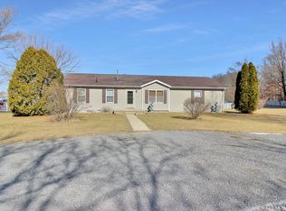 4757 E Boy Scout Rd, Saint Anne, IL 60964