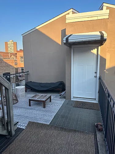 1719 N Hudson Ave #2R Photo 1