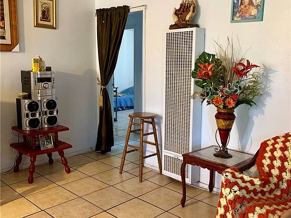 4th image of 1150 W Avenue H11