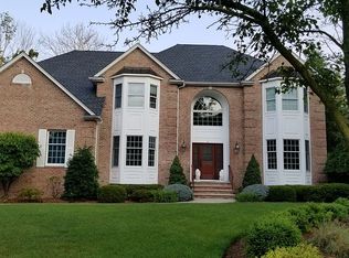 3 Williams Crst, Park Ridge, NJ 07656