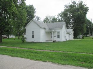 202 N Eagleton St, Robinson, IL 62454
