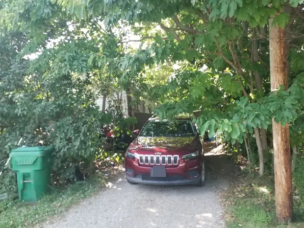 2714 Crestview Dr, North East, PA 16428