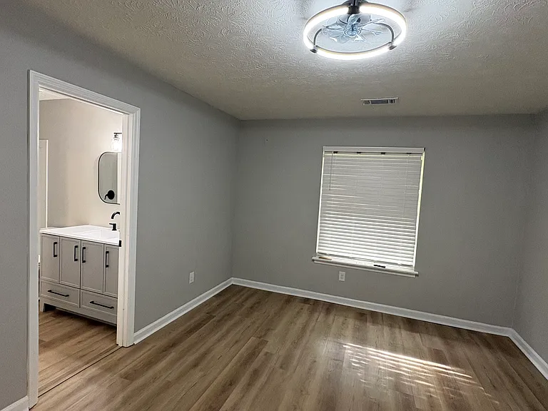 3805 Salmon Ct — Photo 13