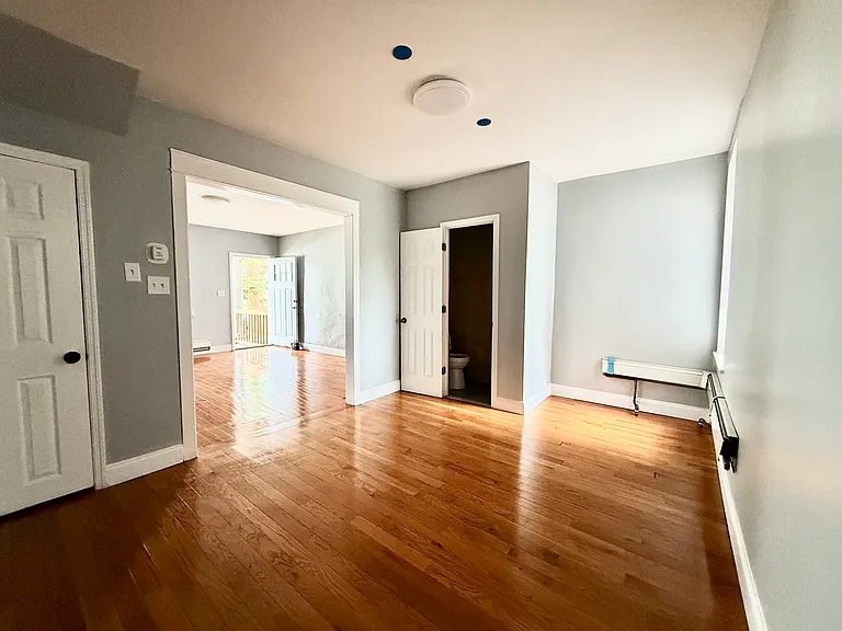 1531 Cottman Ave — Photo 8