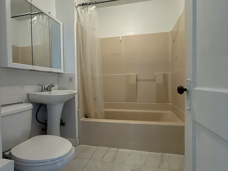 2353 S Whipple St #2F — Photo 19