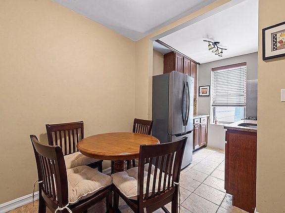 5th image of 3105 Avenue S #A