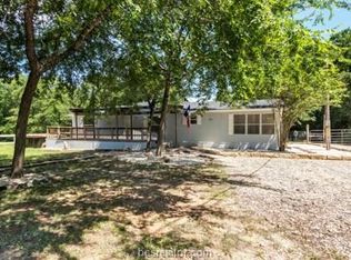 5242 Creek (pvt) Ln, College Station, TX 77845