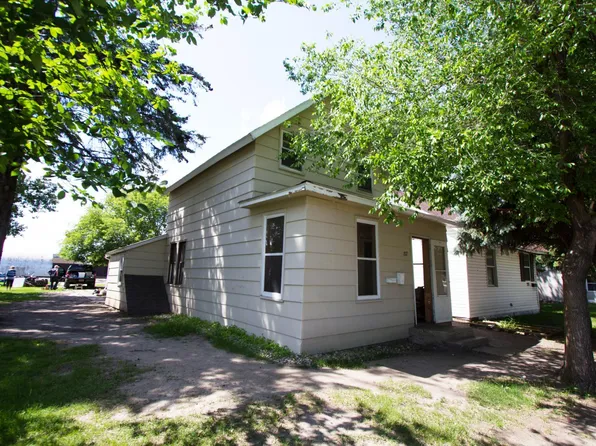 217 Conley Ave S, Thief River Falls, MN 56701