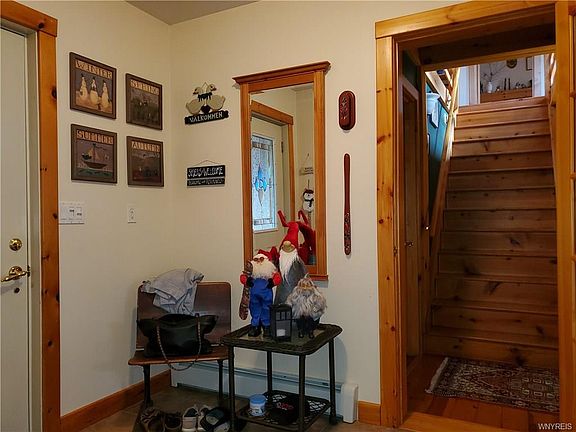 4th image of 30 Adams St