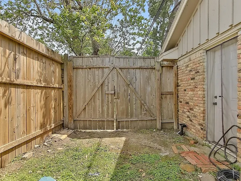 1719 Longhorn Dr — Photo 43