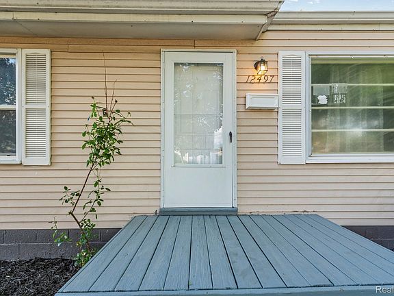 3rd image of 12497 Prospect Ave