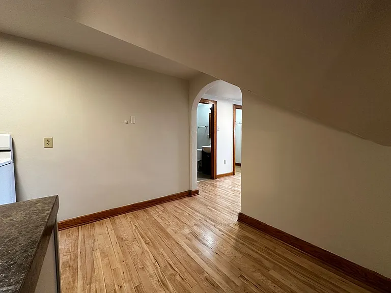 822 Pine St — Photo 11