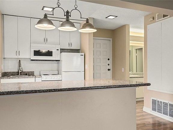 5th image of 28661 Via Las Flores