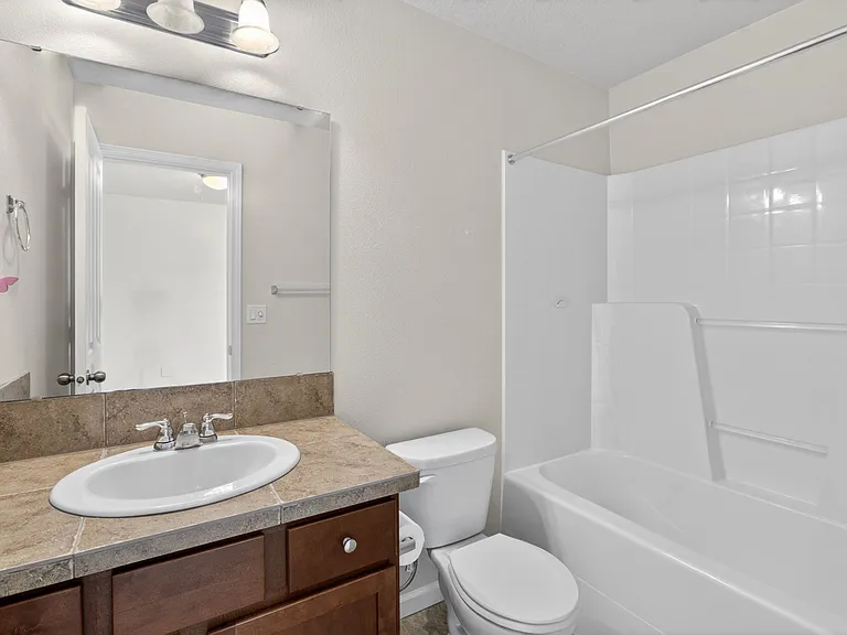 10988 SW Sage Ter — Photo 15