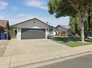 825 Deer Park Dr, Modesto, CA