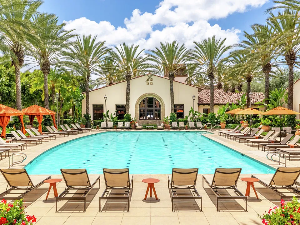 Esperanza Apartment Homes