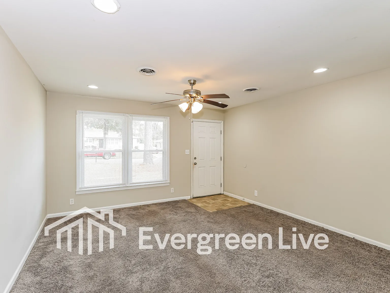 3 bed, 2.0 bath, 1458 sqft, $1,245 — Photo 4