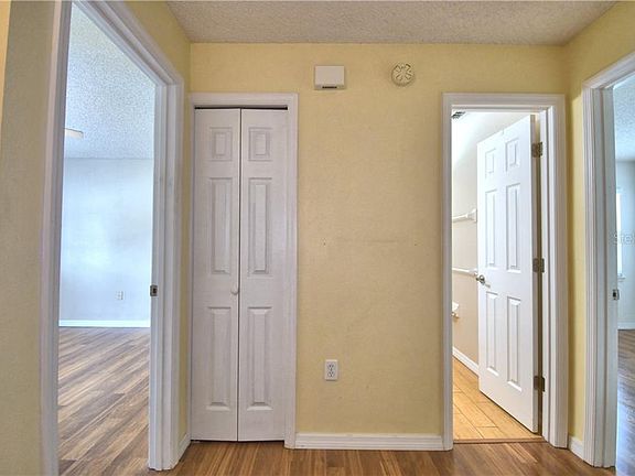 5th image of 20 Saint Kitts Cir