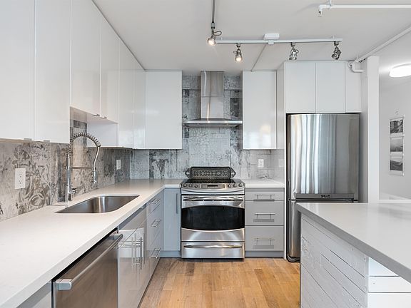4th image of 1159 Main St #1101