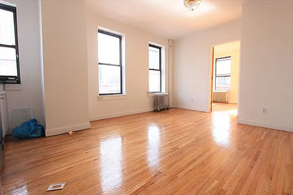 Rented by Dynamik Realty | media 1