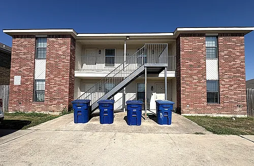 503 Bermuda #C Photo 1